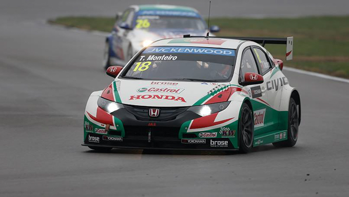 Tiago Monteiro Goldensport Park Circuit 2014
